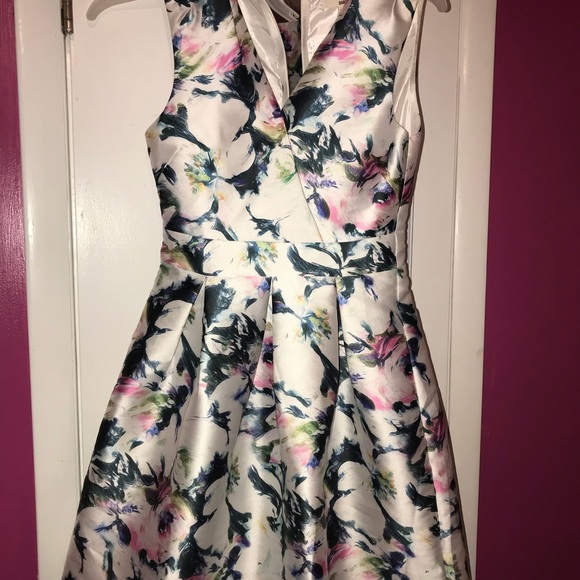 Charlotte Russe Dresses & Skirts - Knee length party dress